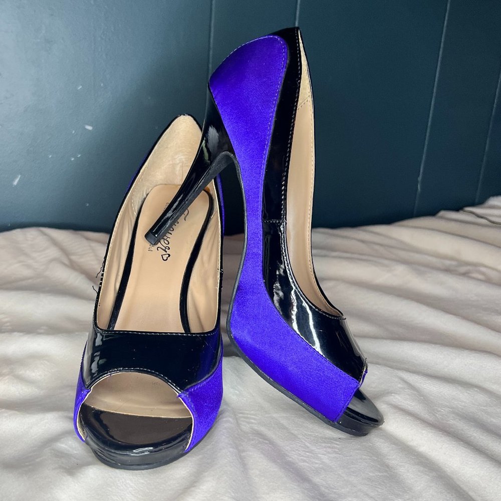 Forever by Paula Abdul Black and Purple Pumps, Size 9